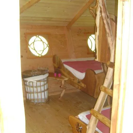 Les Cabanes De Chanteclair * Chalais (Indre)
